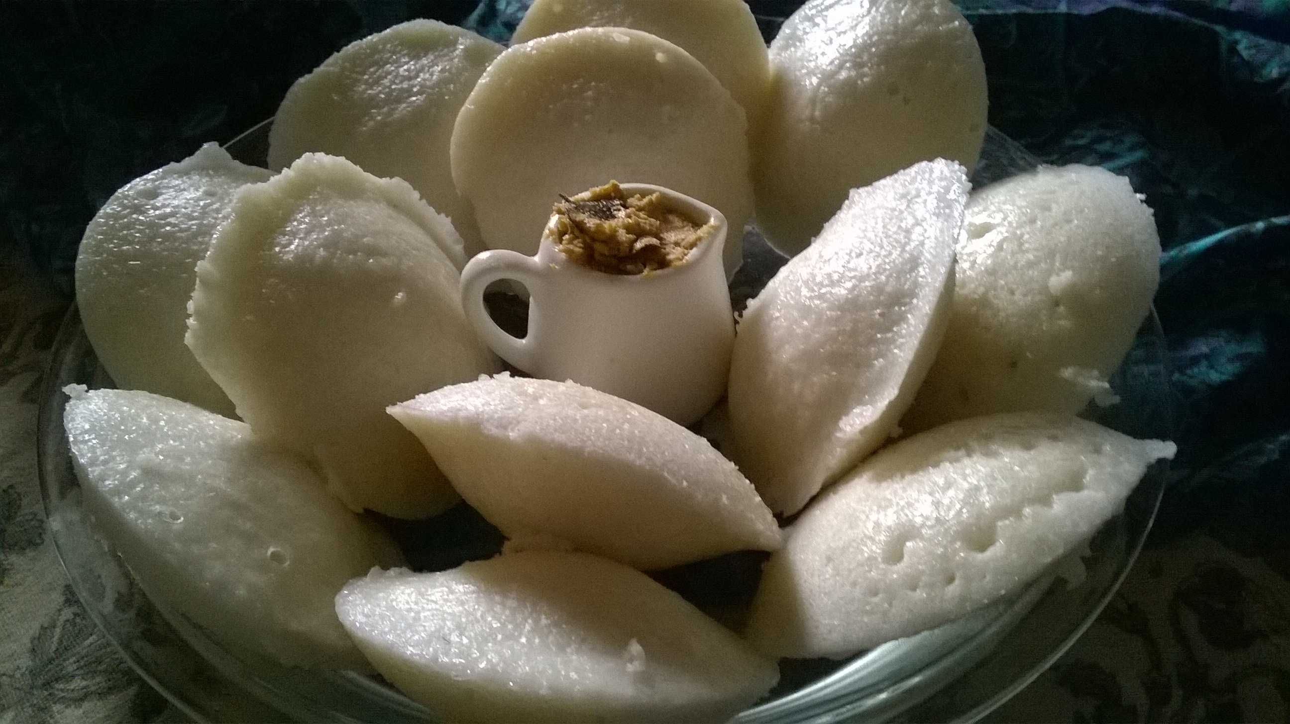 Idli(South Indian steamed Rice Cake)