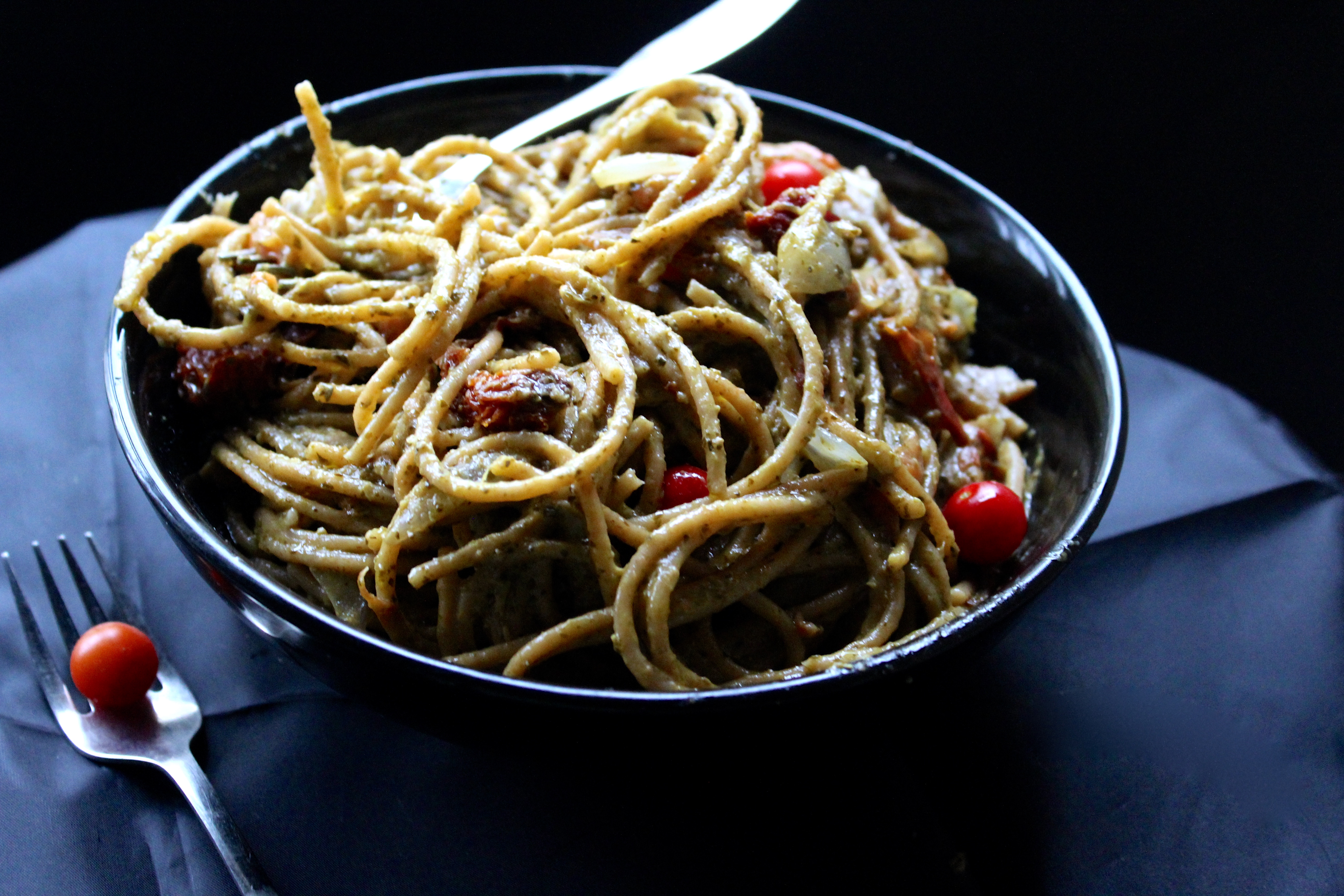 Spaghetti in Three Cheese Sauce